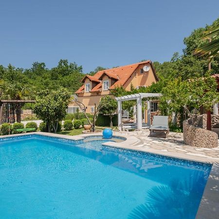 Pet Friendly Home In Zmijavci With Jacuzzi Exterior foto